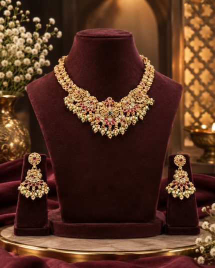 Regal Heritage Choker Set